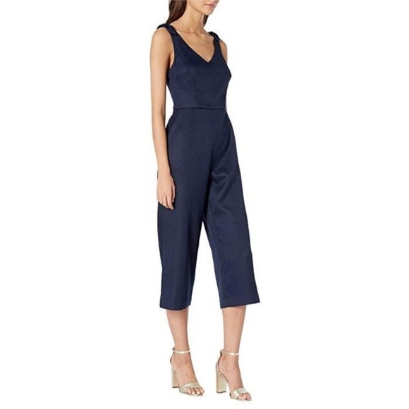 Trina Turk Observer Navy Textured V-Neck Bow Strap Cropped Jumpsuit Sz 16 - Picture 15 of 16